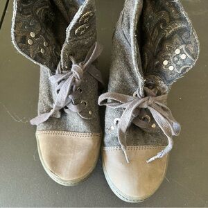 Blowfish Malibu 1728 Grey Wedge Sneaker Boot women’s Size 7
